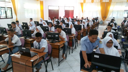 suasana_UAS_di_SMA_Negeri_1_Matauli_Pandan1.png